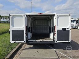 PEUGEOT BOXER 2.2 L1H1 140PK Airco PDC