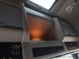 Volvo FM 330 Bakwagen + Laadklep DHollandia 2000 kg