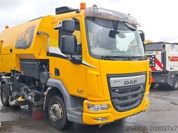 DAF LF met Johnston VS501