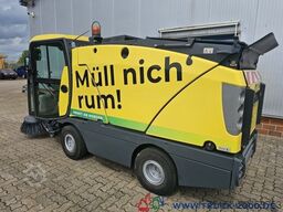 Johnston Bucher Johnston Sweeper CX202 mit EURO 6 Klima