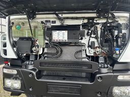 Iveco Trakker 410 4x4 Hiab 244-5 + Fly jib , winch 12...