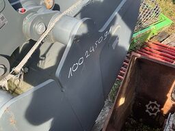 LIEBHERR GM10