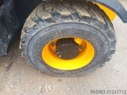 JCB 525.60