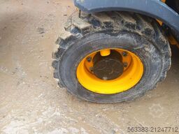 JCB 525.60