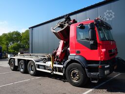 Iveco Trakker 410 8x4 Cable system with Crane