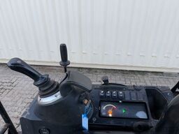 JCB 16C-1 /2022 BJ/ 847 H / verbr. Laufwerk/2xLöffel