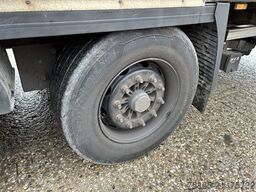 Krone Dry Liner / Box / Loadlift 2000 kg / APK TUV 04-26