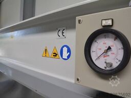 Italpresse UT/6L Prasa do forniru