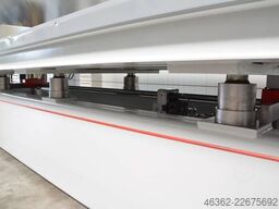 Italpresse UT/6L Prasa do forniru