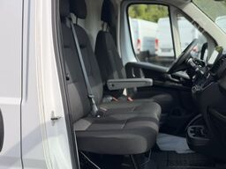 Peugeot Boxer Kasten 435 L4H2  180 AUT/NAvi/PDC
