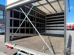 IVECO Daily Koffer mit Ladebordwand