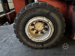 Nissan AH02-20