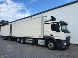 Camión frigorífico MERCEDES-BENZ 2540 LL 6x2/4 Kühlkoffer 8.2m LBW 2,5t  Carrier