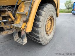 Caterpillar 725