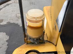 Caterpillar 725