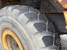 Komatsu HM 300-2