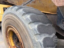 Komatsu HM 300-2