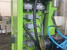 Engel ES 1350/275 HL mit dem Roboter Engeel