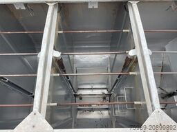 Volvo FM 12.380 8X4 SILO   AUGER / AIR  GREAT CONDITION