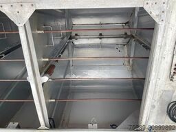 Volvo FM 12.380 8X4 SILO   AUGER / AIR  GREAT CONDITION