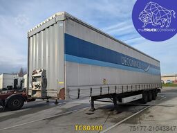 Krone curtainsider hardwood floor