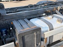 MERCEDES-BENZ Antos 2533 6x2 Fahrgestell