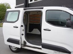 Peugeot Partner 1.2 PureTech 110Pk Benzine - Airco - Na...