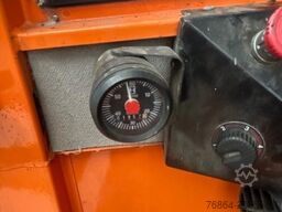 PLATEAU-WECHSELPRITSCHE MIT LOGLIFT 140S INKL. ROTATOR UND GREIFER