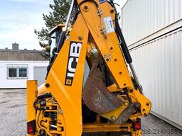 JCB 3CX Plus / 2022 BJ / 3.633 H / 81 KW