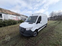 Mercedes-Benz Sprinter 214