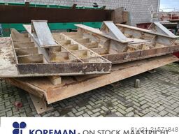  Feeding table Nordberg with Hopper