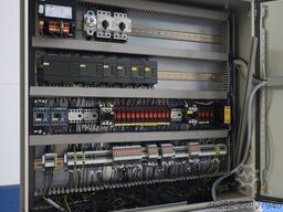 Yaskawa Motoman MH50 mit DX100