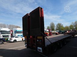 Nooteboom MCO-48-03V 3 axle semi low loader extendable