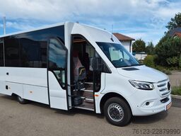 MERCEDES-BENZ 30 Sitzer Schul- Transferbus 519 Lagerfahrzeug