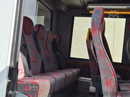 MERCEDES-BENZ 30 Sitzer Schul- Transferbus 519 Lagerfahrzeug