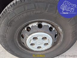 Peugeot Boxer 2.0 HDI BOX + LIFT