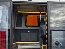 MERCEDES-BENZ Sprinter 517 Heckniederflur Vorlauffahrzeug