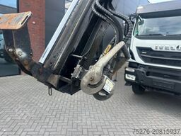 Iveco Trakker 360 6x4 Palfinger PK 33002-EH E + Fly J...