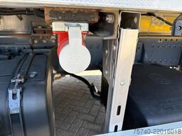 DAF CF 290 + 6X2 + CARRIER + LOADLIFT 2000KG + 2 CO...