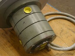 Huss mit Drehdurchlass