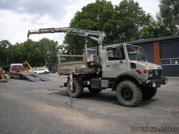 Mercedes-Benz Unimog U 1250 / U427/11 mit Kran