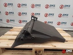 Mercedes Occ spatbord linksachter + steun Mercedes