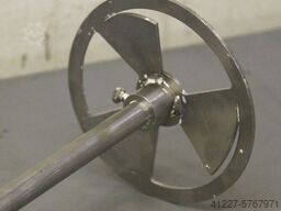 unbekannt mit Rührstab