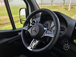 MERCEDES-BENZ ESPRINTER 320