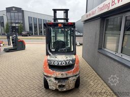 TOYOTA 02-8FDF25 duplo450 sideshift 2012 7400uur DIESEL