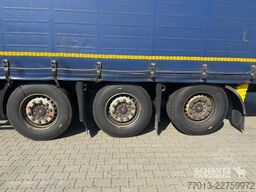 Kögel Curtainsider Mega