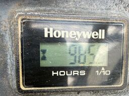 JCB 8008 CTS, 2021 BJ, 985BH, 3 x Löffel