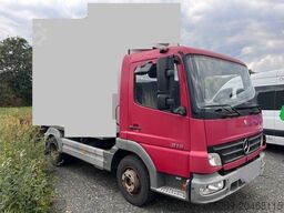 MERCEDES-BENZ 815 Fahrgestell mit AHK - TÜV NEU -