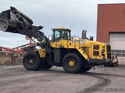 Komatsu WA600-8E0