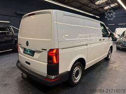 VOLKSWAGEN T6.1 Kasten 4 Motion Automatik LED NAVI AHK 2,5T